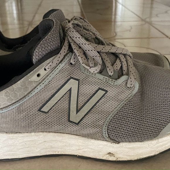 New Balance Fresh Foam Men's Running Shoes - Picture 4 of 6